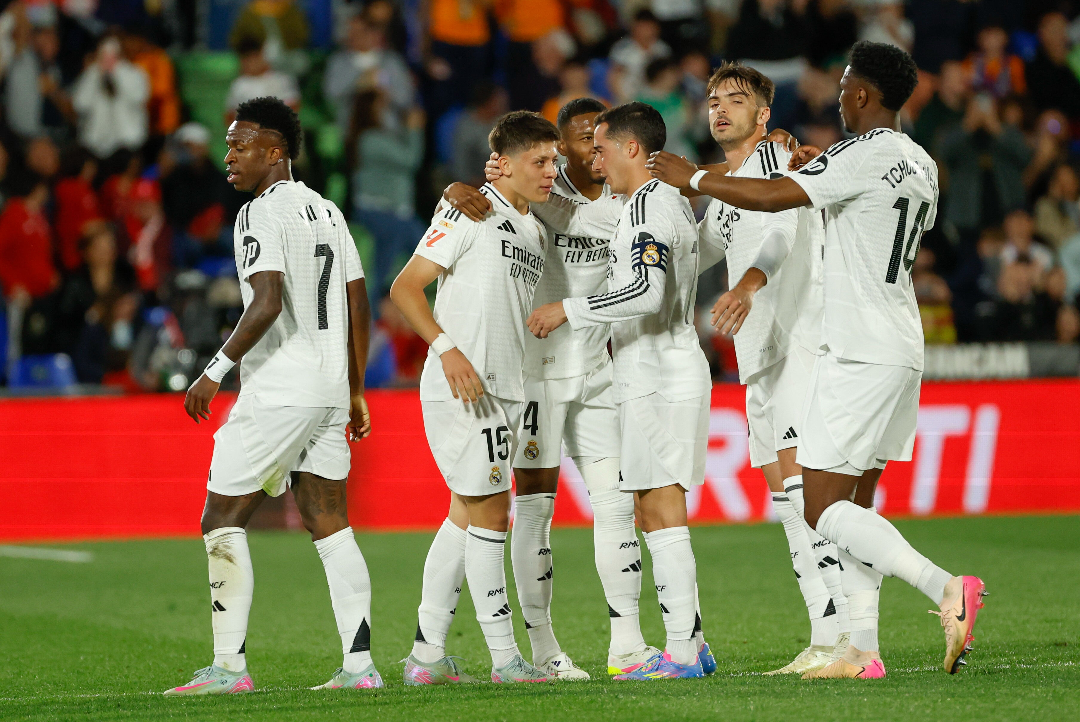 Arda Güler Real Madrid'i yarışta tuttu! Getafe'yi harika golüyle yıktı Arda Güler Real Madrid'i yarışta tuttu! Getafe'yi harika golüyle yıktı - 1. Resim