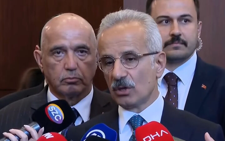 Bakan Uraloğlu'ndan uçak bilet fiyatlarıyla ilgili açıklama: Gerektiğinde bedava yapacağız - 1. Resim