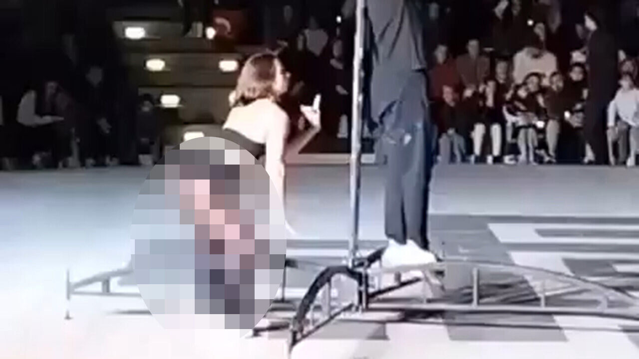 Direk dansı Kültür Müdürü'nü koltuğundan etti! CHP'li Altıeylül Belediyesinden büyük skandal Direk dansı Kültür Müdürü'nü koltuğundan etti! CHP'li Altıeylül Belediyesinden büyük skandal - 1. Resim