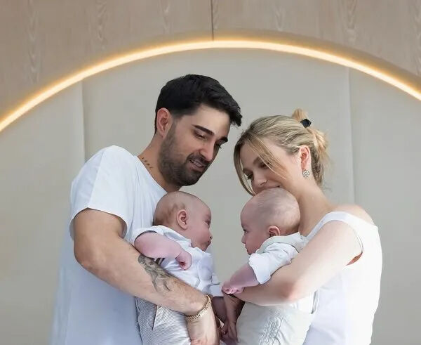 İbrahim Tatlıses'in ikiz torunları ameliyat oldu! Yasemin Şefkatli sağlık durumlarını açıkladı İbrahim Tatlıses'in ikiz torunları ameliyat oldu! Yasemin Şefkatli sağlık durumlarını açıkladı - 2. Resim