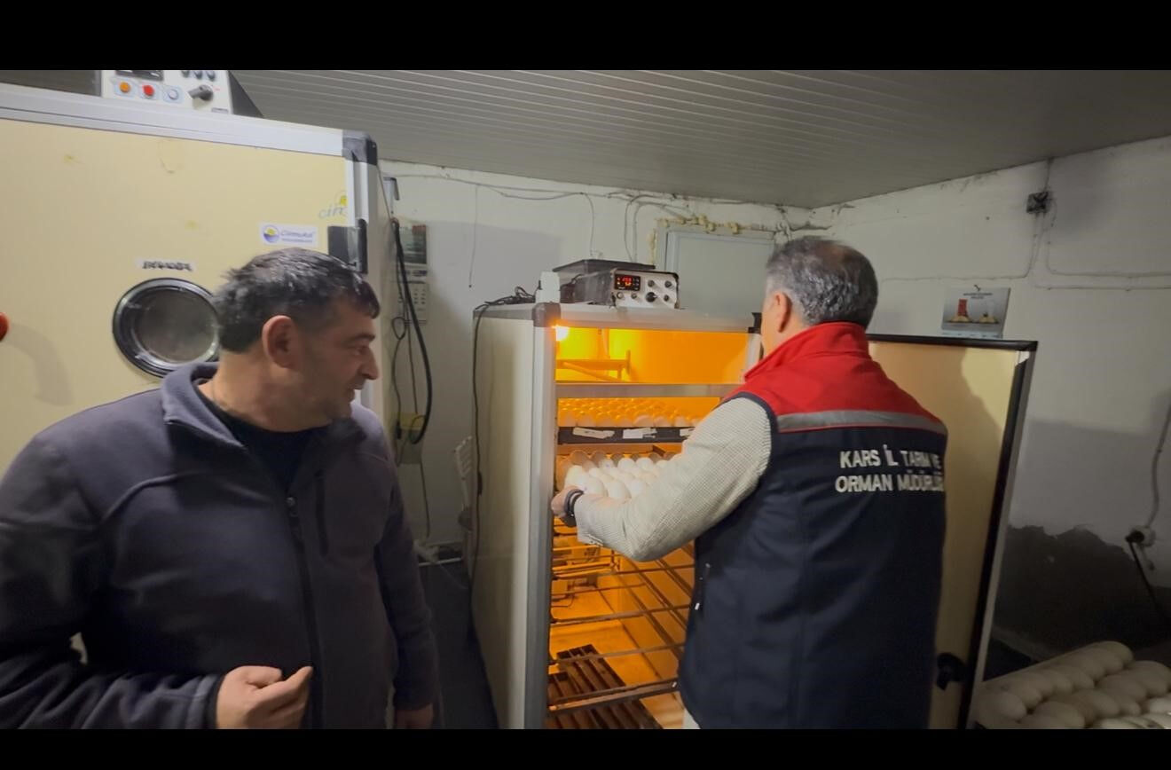 Kars'ın meşhur lezzeti için Macaristan'ın kapısını çaldılar! Testi geçenleri satın alıyorlar... Kars'ın meşhur lezzeti için Macaristan'ın kapısını çaldılar! Testi geçenleri satın alıyorlar... - 1. Resim