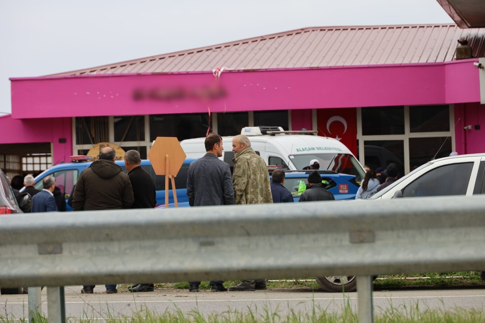 Lokantada dehşet! Boşanma aşamasında olduğu eşini öldürüp intihar etti Lokantada dehşet! Boşanma aşamasında olduğu eşini öldürüp intihar etti - 2. Resim