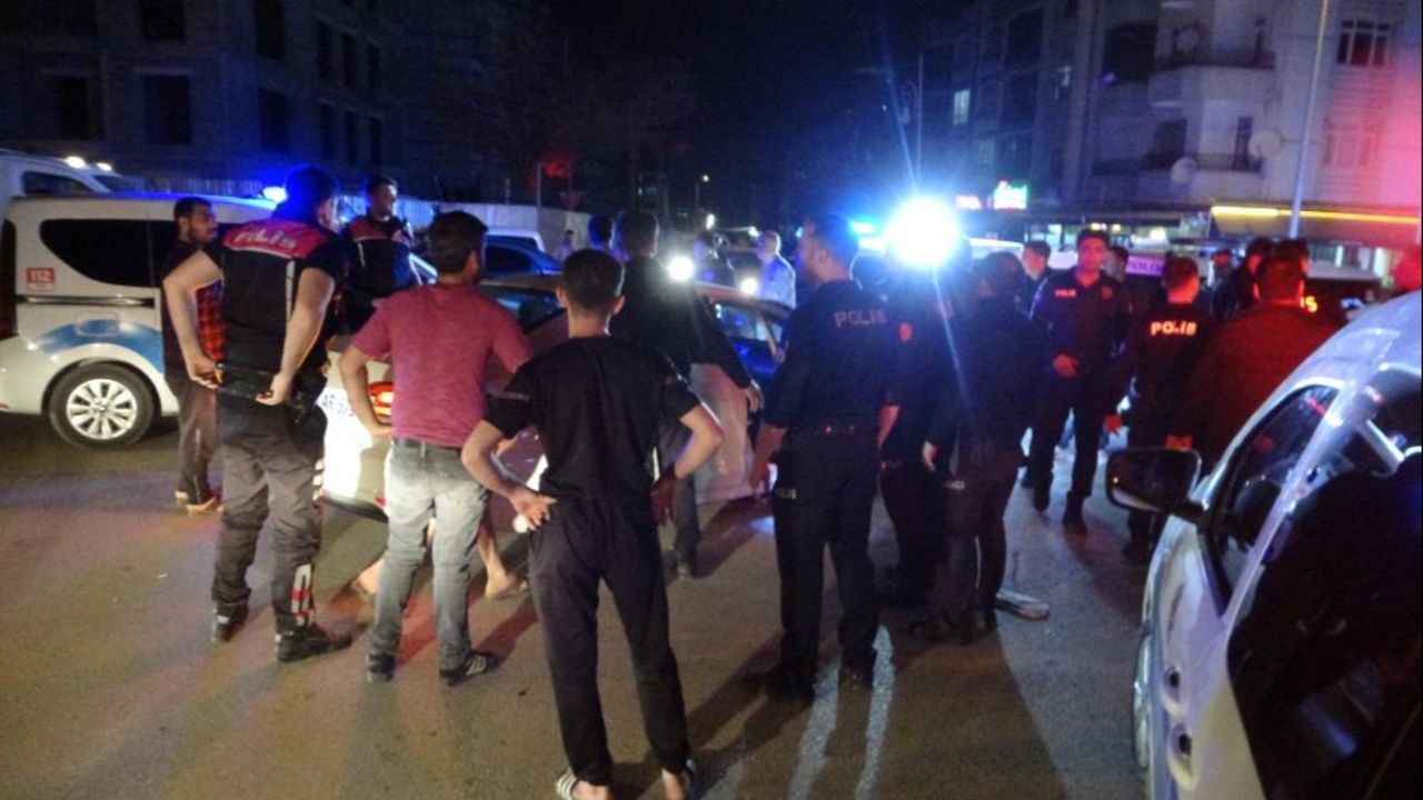 Malatya'da gece yarısı ortalık karıştı! Bölgeye çok sayıda ekip sevk edildi Malatya'da gece yarısı ortalık karıştı! Bölgeye çok sayıda ekip sevk edildi