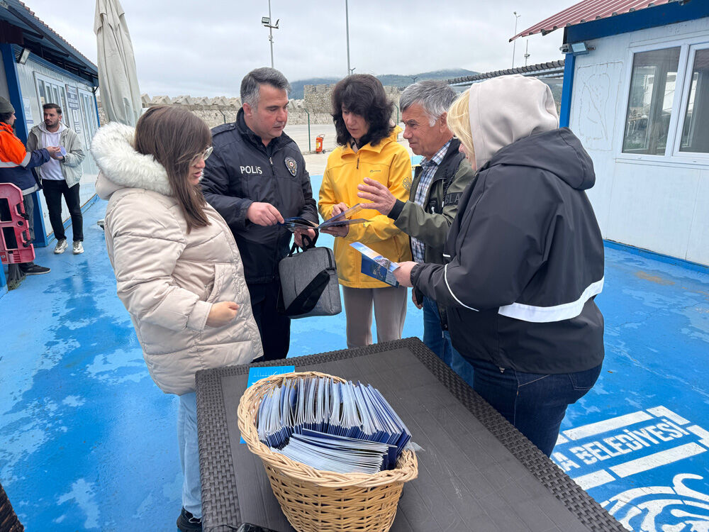 Rus turistler Türkiye'de: 11 katlı 'Astoria Grande' kruvaziyeri Amasra'ya demirledi - 2. Resim