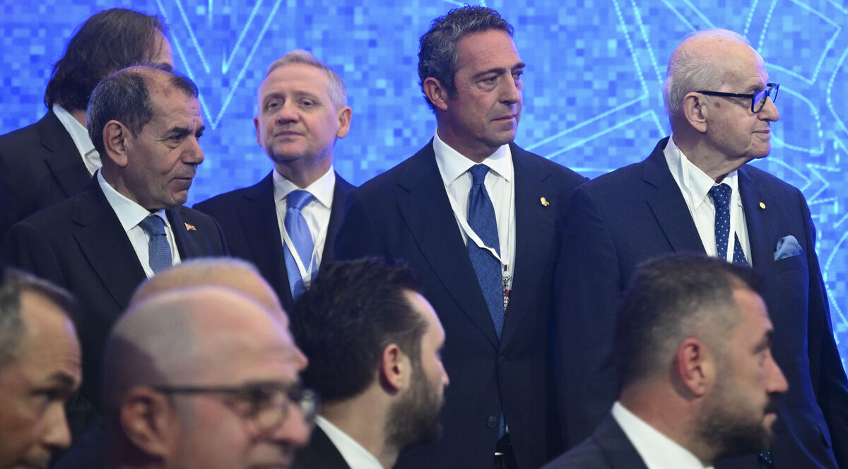 UEFA İstanbul Ofisi açılışında şaşırtan görüntü! Ali Koç ve Dursun Özbek yan yana UEFA İstanbul Ofisi açılışında şaşırtan görüntü! Ali Koç ve Dursun Özbek yan yana - 3. Resim