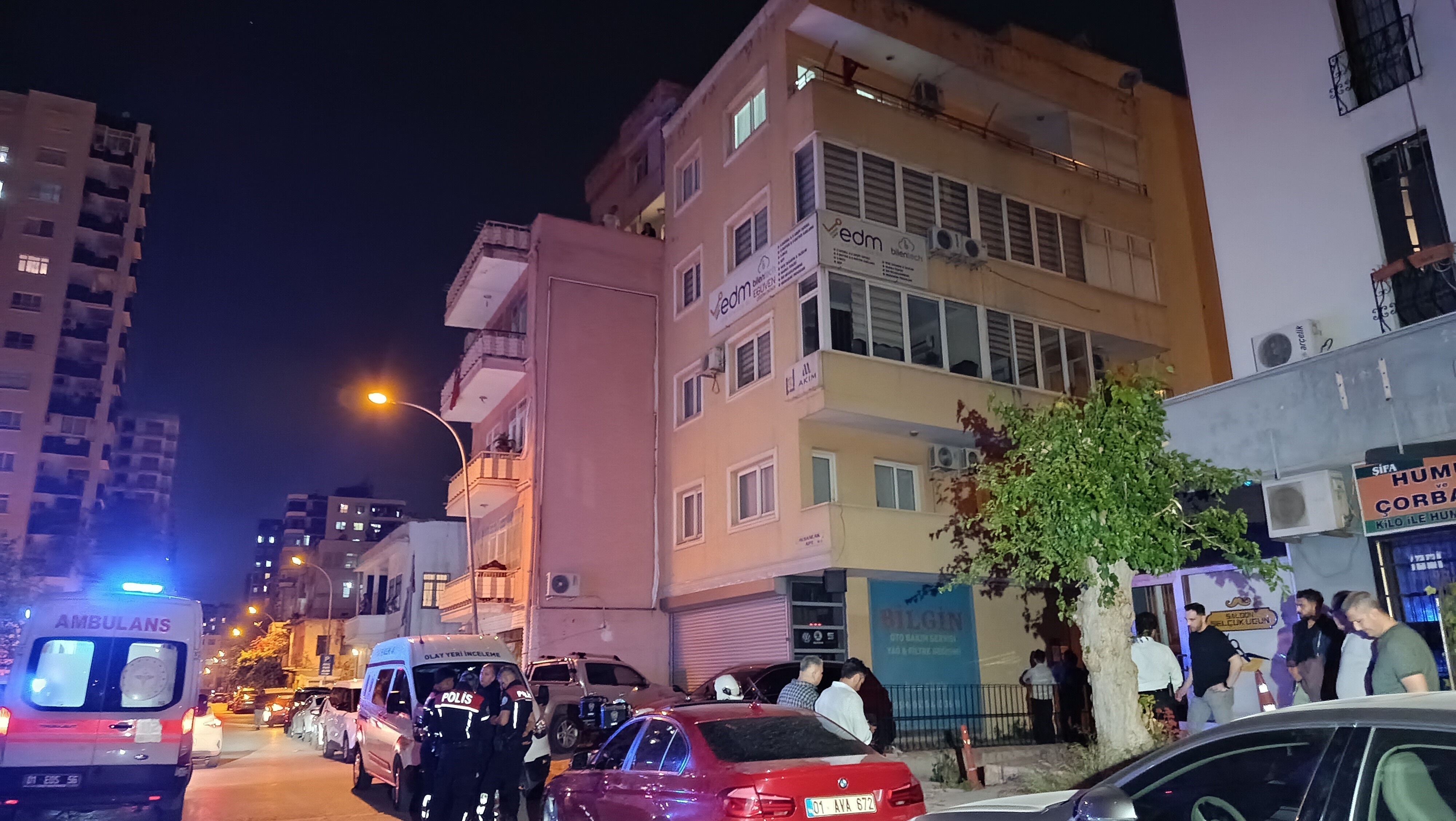 2 kişiyi öldürdü, polisten kaçamayınca intihar etti! 3 kişinin canına mal olan olayın sırrı çözülemedi 2 kişiyi öldürdü, polisten kaçamayınca intihar etti! 3 kişinin canına mal olan olayın sırrı çözülemedi - 3. Resim