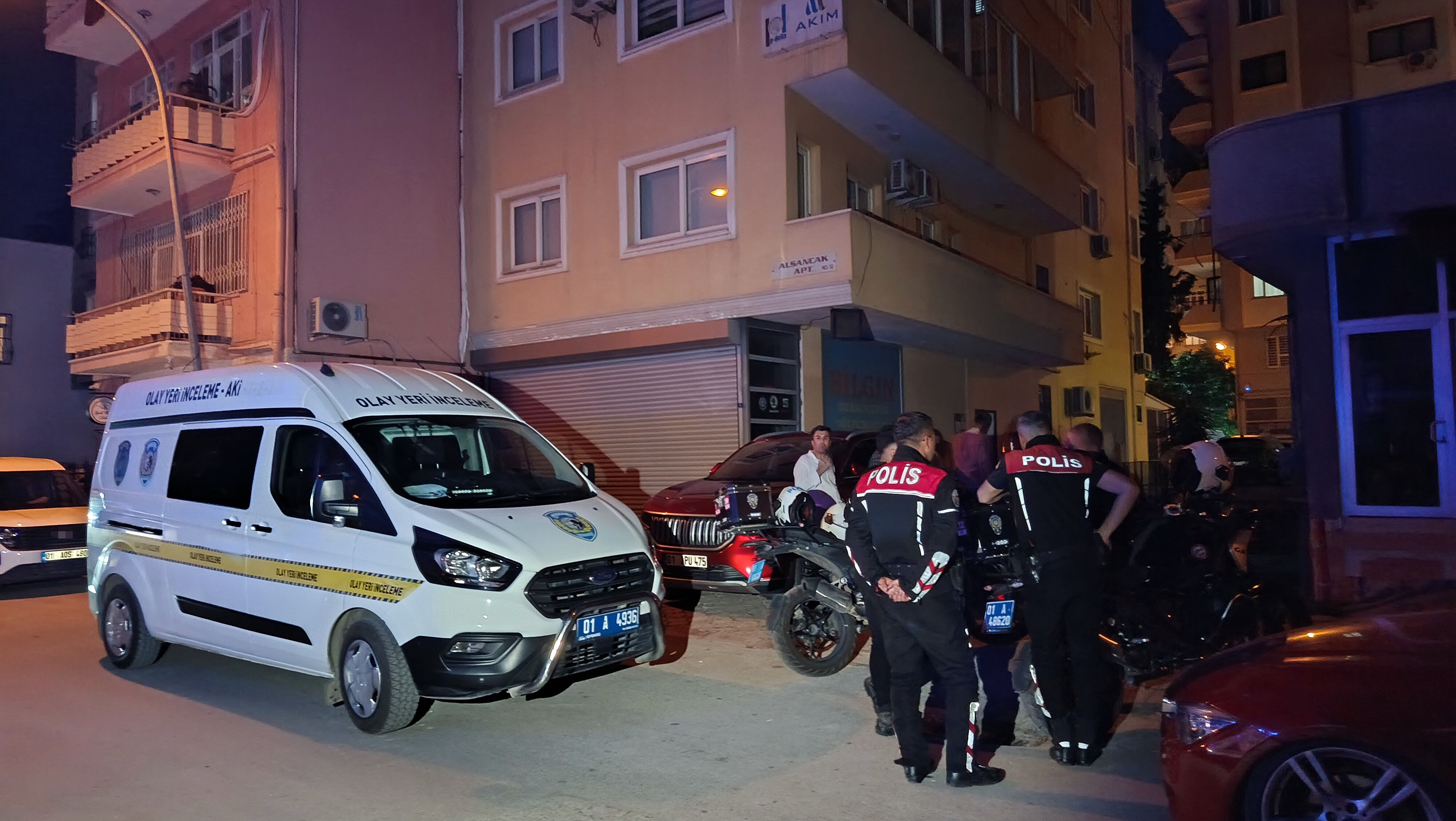 2 kişiyi öldürdü, polisten kaçamayınca intihar etti! 3 kişinin canına mal olan olayın sırrı çözülemedi 2 kişiyi öldürdü, polisten kaçamayınca intihar etti! 3 kişinin canına mal olan olayın sırrı çözülemedi - 2. Resim