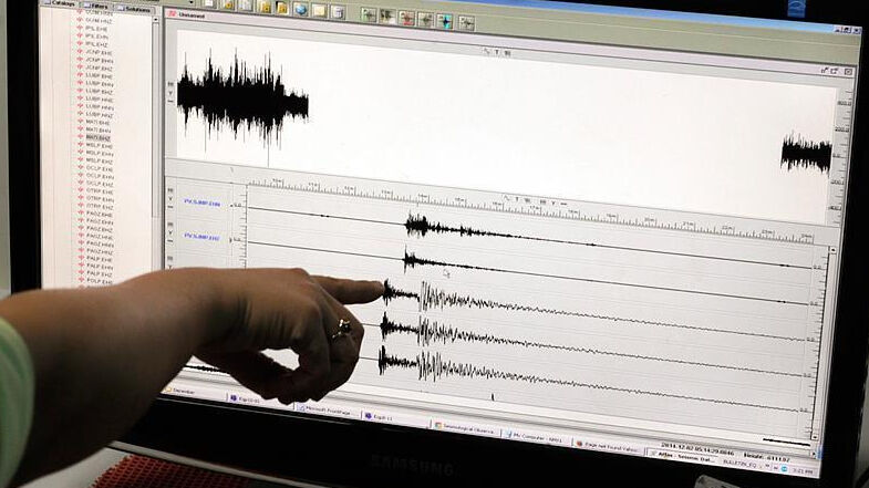 Bakanlık deprem sonrası o ilçeye gitti! Hasar tespit çalışması sonrası dikkat çeken sözler Bakanlık o ilçelere gitti! Hasar tespit çalışması sonrası dikkat çeken sözler - 2. Resim