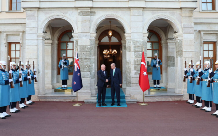 Cumhurbaşkanı Erdoğan, Yeni Zelanda Başbakanı Luxon'u kabul etti Cumhurbaşkanı Erdoğan, Yeni Zelanda Başbakanı Luxon'u kabul etti - 1. Resim