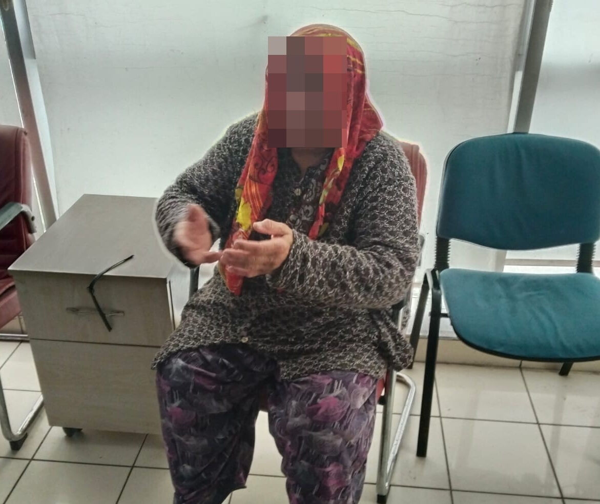 Hastane önünde yakalandı! Kısa sürede topladığı para dudak uçuklattı - 1. Resim