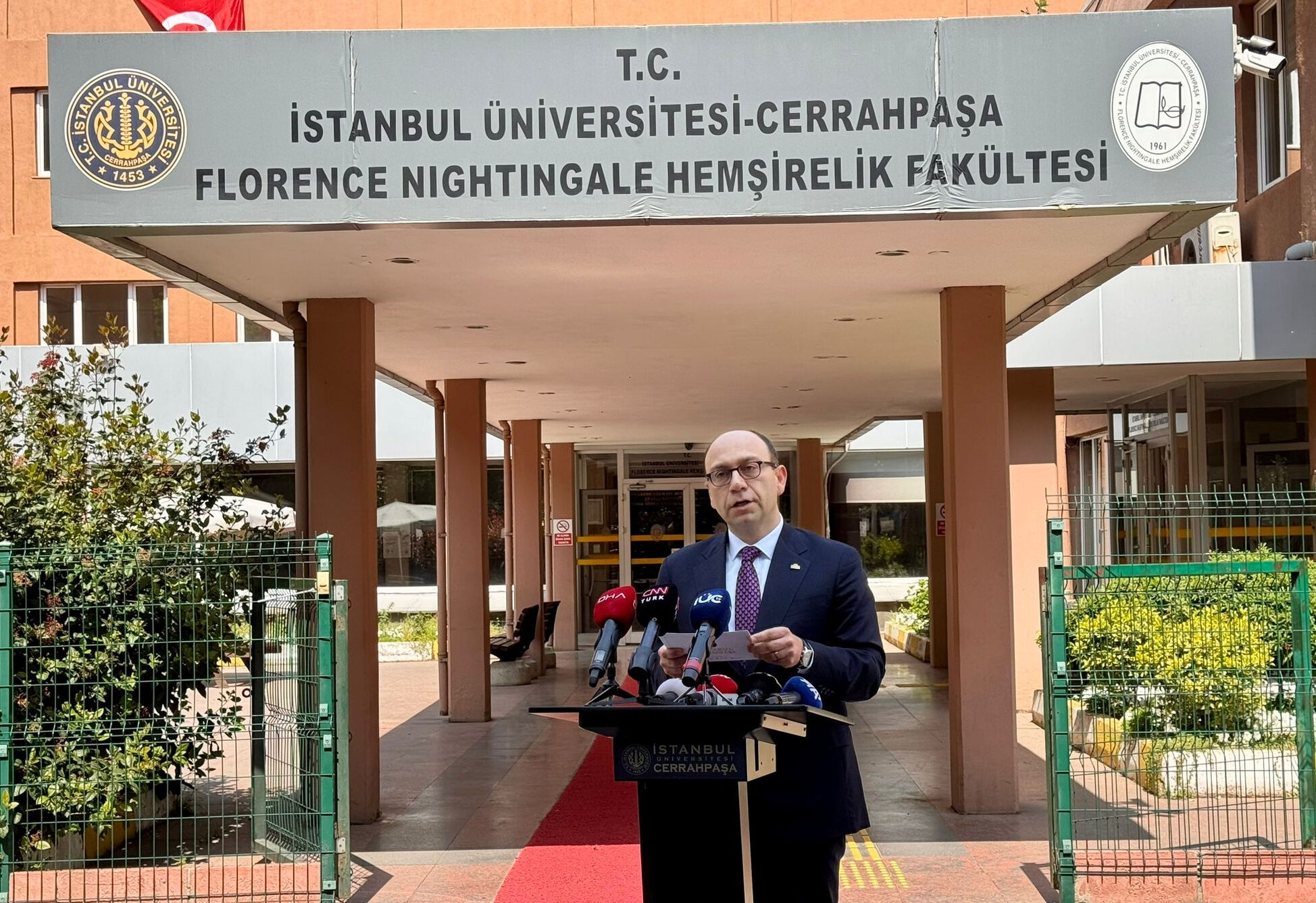 İstanbul Üniversitesi'nde deprem etkisi! Fakülte Avcılar'a taşınıyor İstanbul Üniversitesi'nde deprem etkisi! Fakülte Avcılar'a taşınıyor - 1. Resim