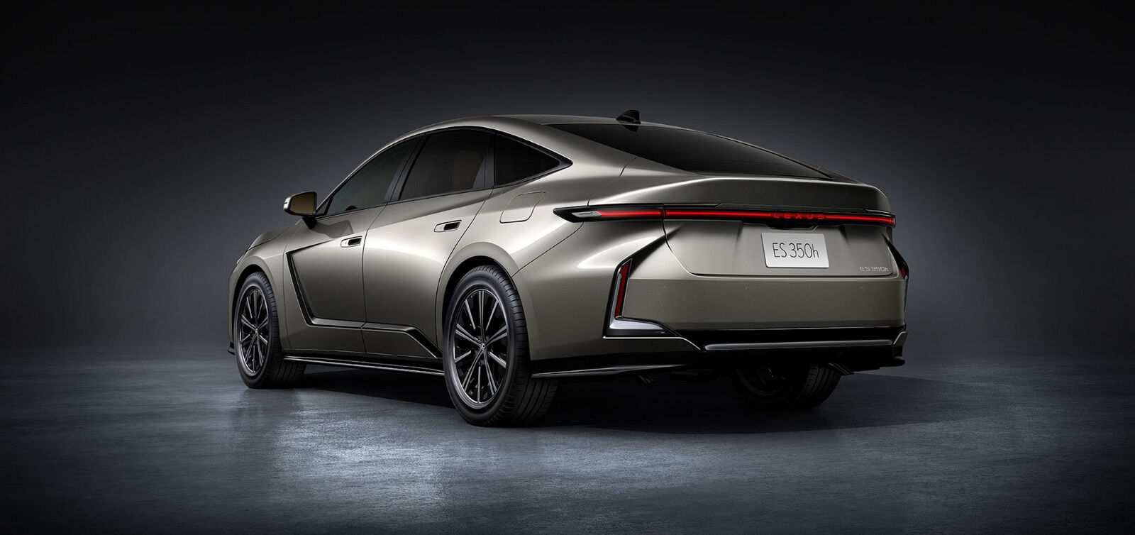 Lexus’tan yeni nesil premium sedan: ES Serisi Lexus’tan yeni nesil premium sedan: ES Serisi - 1. Resim