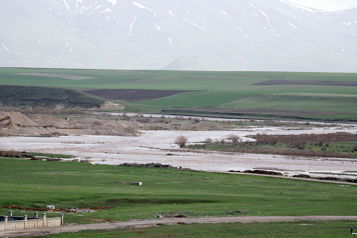 Murat Nehri taştı, kilometrelerce arazi sular altında kaldı Murat Nehri taştı, kilometrelerce arazi sular altında kaldı - 2. Resim
