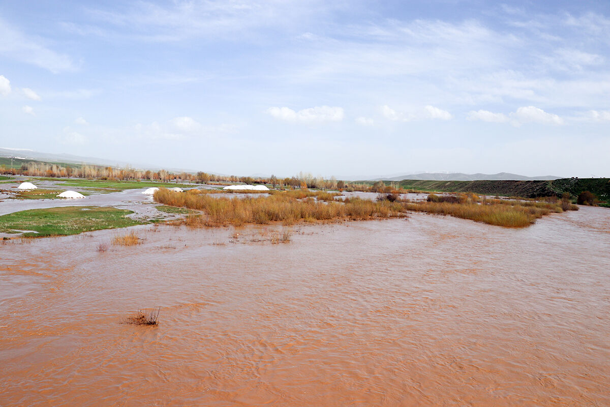Murat Nehri taştı, kilometrelerce arazi sular altında kaldı Murat Nehri taştı, kilometrelerce arazi sular altında kaldı - 9. Resim