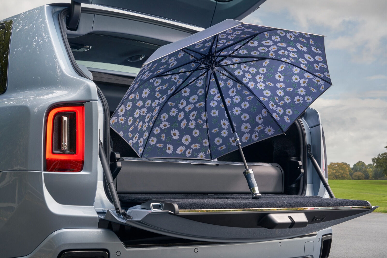 Rolls-Royce’un SUV modeli Cullinan’a özel dokunuş Rolls-Royce’un SUV modeli Cullinan’a özel dokunuş - 2. Resim