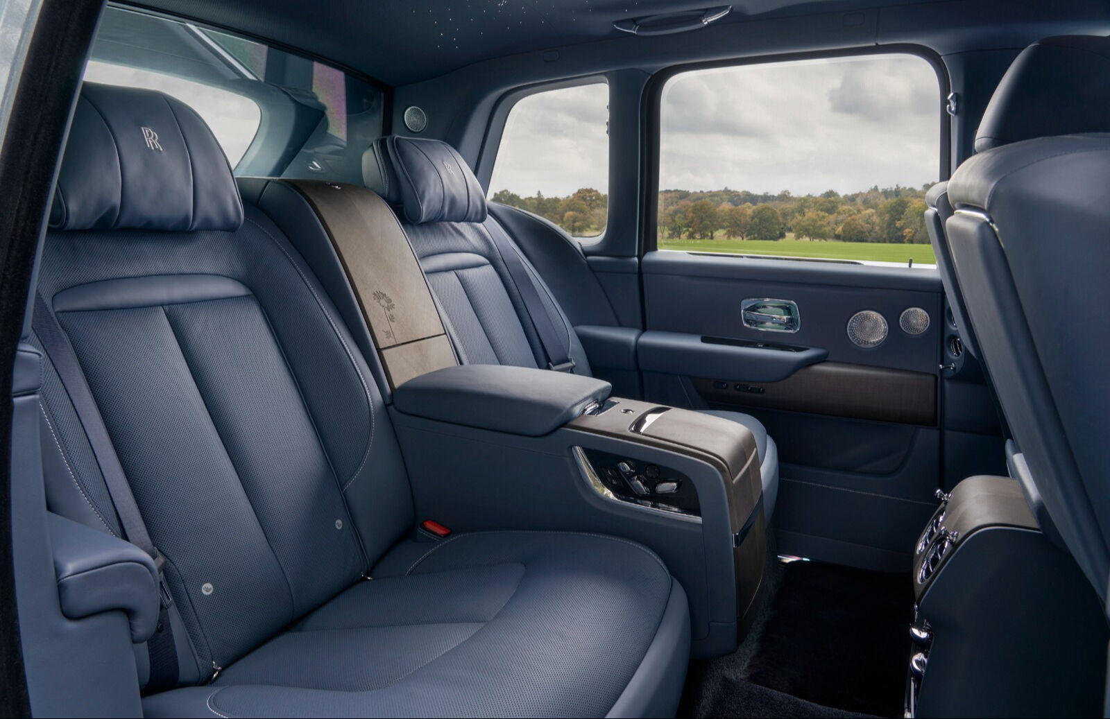 Rolls-Royce’un SUV modeli Cullinan’a özel dokunuş Rolls-Royce’un SUV modeli Cullinan’a özel dokunuş - 3. Resim
