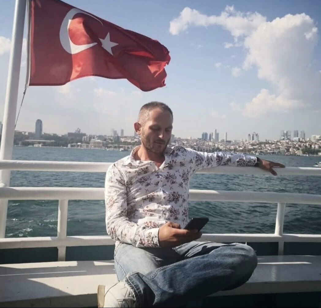 Sokak ortasında dehşet anları! Yumruklu kavgada silahlar konuştu Sokak ortasında dehşet anları! Yumruklu kavgada silahlar konuştu - 1. Resim