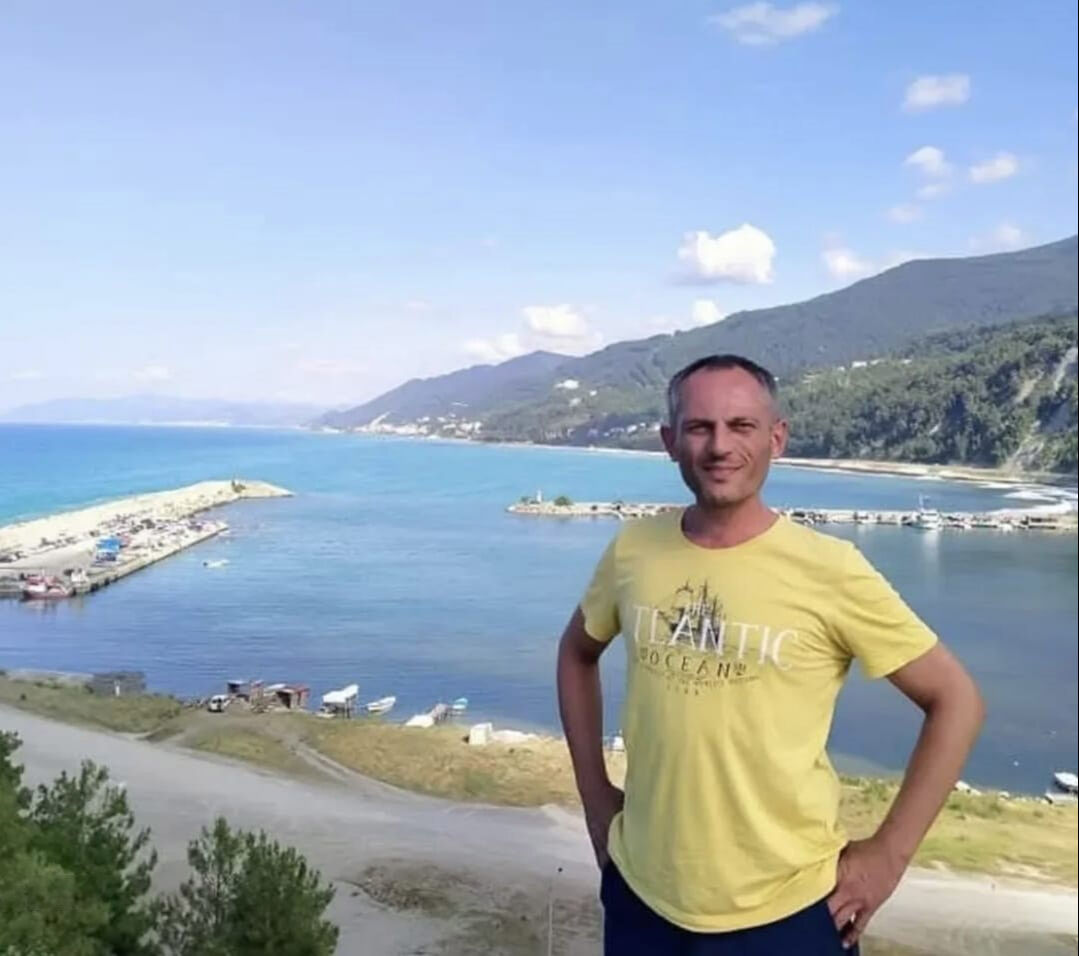 Sokak ortasında dehşet anları! Yumruklu kavgada silahlar konuştu Sokak ortasında dehşet anları! Yumruklu kavgada silahlar konuştu - 2. Resim