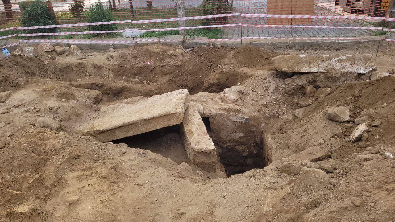 Yol &ccedil;alışmasından tarih fışkırdı! &Ccedil;alışmalara ara verildi - 2. Resim