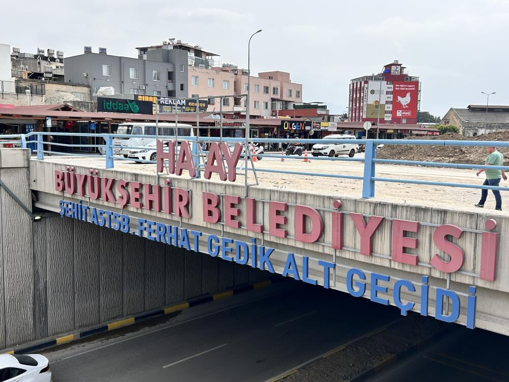 Bir kent bu olayı konuşuyor! 6 adet "T" harfi kayıp Bir kent bu olayı konuşuyor! 6 adet "T" harfi kayıp - 1. Resim