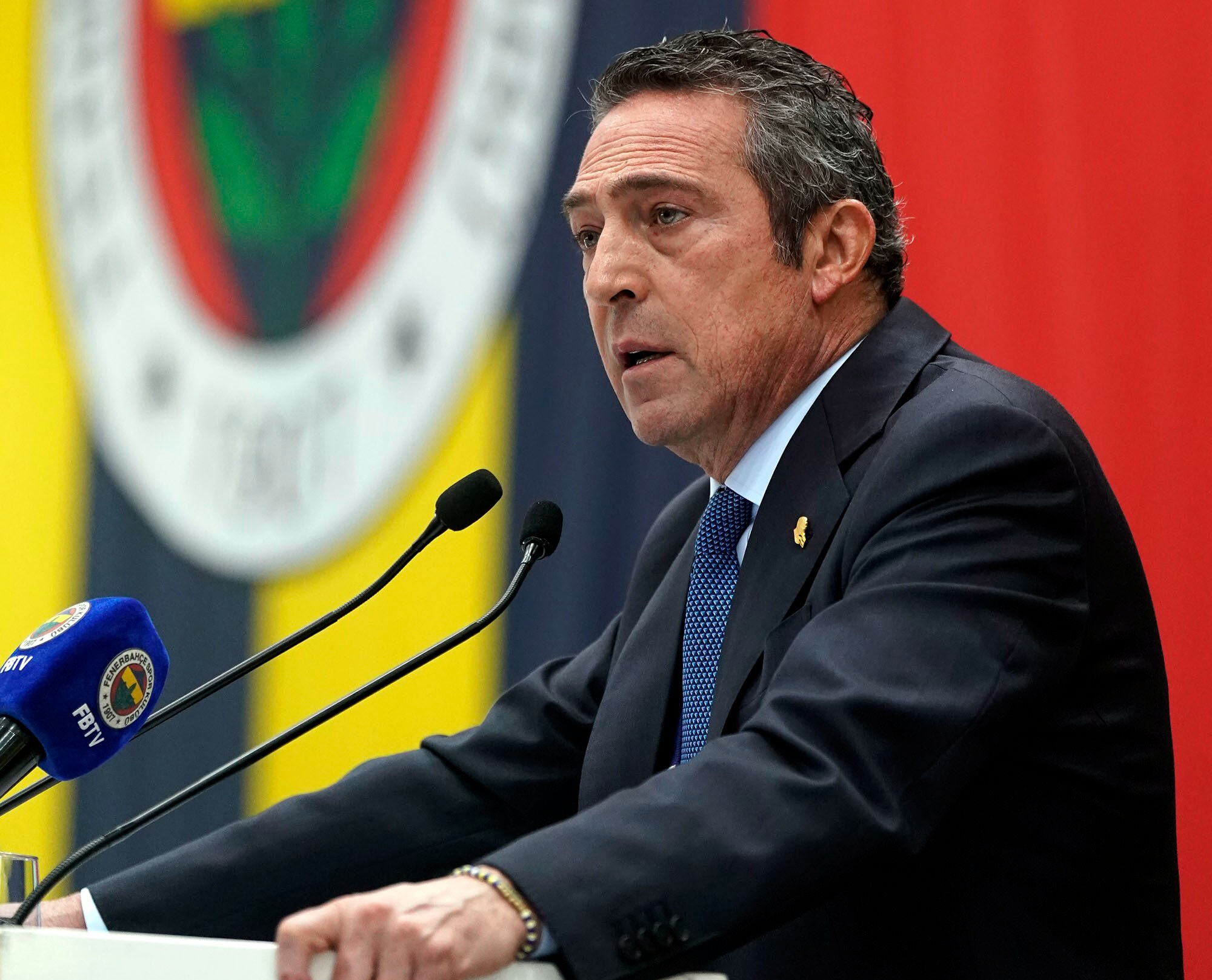 Tamam mı, devam mı? Fenerbahçe Başkanı Ali Koç kararını açıkladı Fenerbahçe'de Yüksek Divan Kurulu toplantısı! Ali Koç'tan kritik açıklamalar - 1. Resim