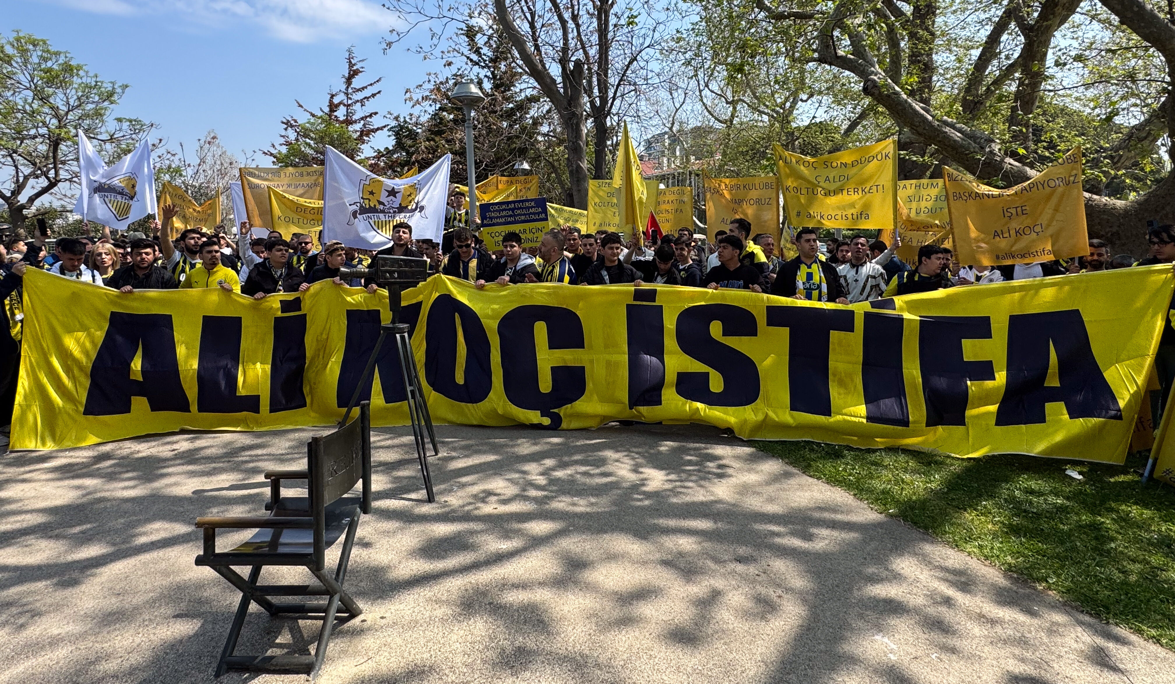 Tamam mı, devam mı? Fenerbahçe Başkanı Ali Koç kararını açıkladı Fenerbahçe'de Yüksek Divan Kurulu toplantısı! İşte son gelişmeler... - 1. Resim