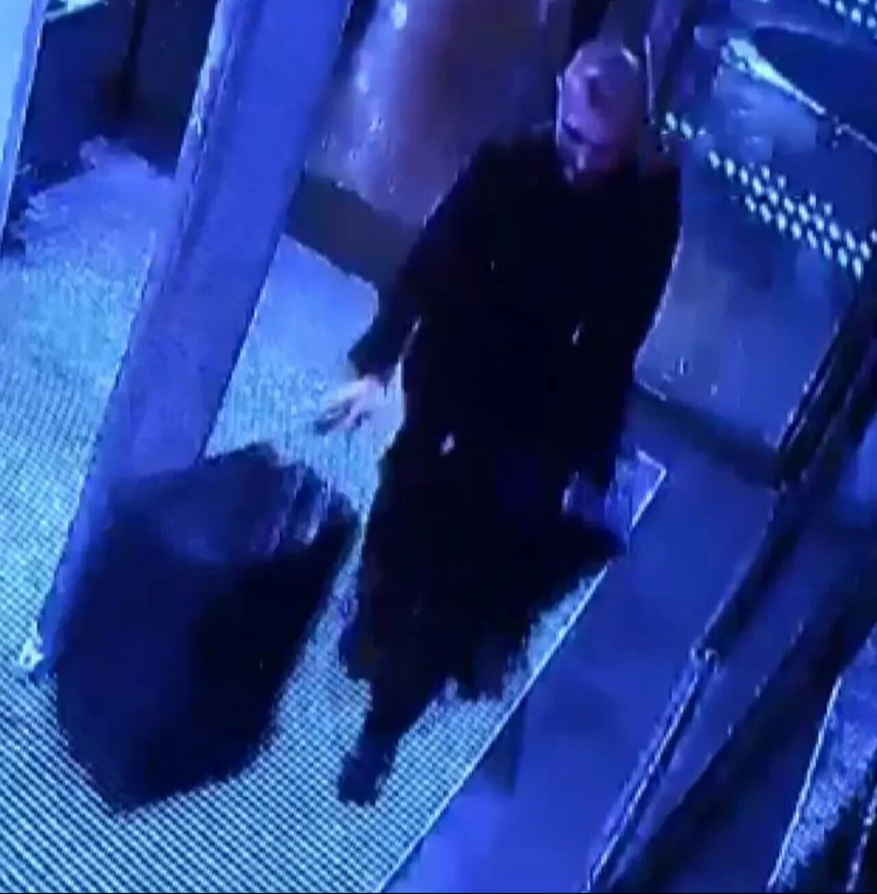 Özgür Çelik'in 'valizli İmamoğlu' savunmasına çarpıcı çıkış: Terörün hedefinde olduğuna Kandil bile güler Özgür Çelik'in 'valizli İmamoğlu' savunmasına çarpıcı çıkış: Terörün hedefinde olduğuna Kandil bile güler - 1. Resim
