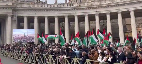 Papa Francis'e veda: Dünya liderleri Roma'ya akın etti - 1. Resim