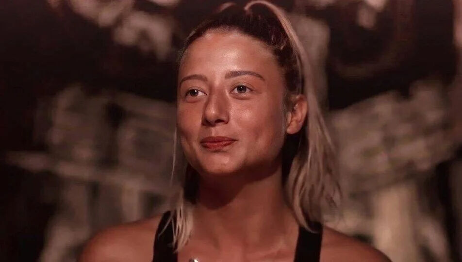 Aleyna Kalaycıoğlu'ndan taksiciye çok sert tepki!  Aleyna Kalaycıoğlu'ndan taksiciye çok sert tepki!