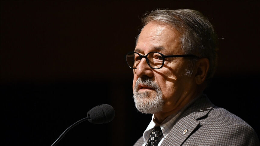 Şarkıcı Cem Belevi’den uzmanlara deprem tepkisi!  Şarkıcı Cem Belevi’den uzmanlara deprem tepkisi!