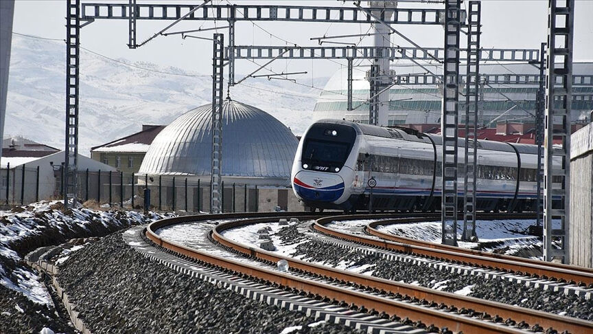 Yüzde 10'dan 95'lere çıktı! Türkiye'nin demiryollarında dışa bağımlılık sona eriyor Yüzde 10'dan 95'lere çıktı! Türkiye'nin demiryollarında dışa bağımlılık son eriyor - 2. Resim