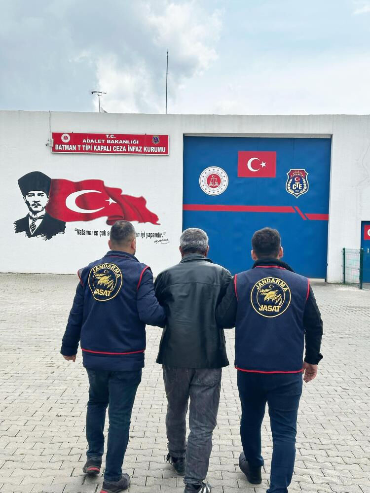 42 yıl hapisle aranıyordu, Batman'da yakalandı 42 yıl hapisle aranıyordu, Batman'da yakalandı - 1. Resim