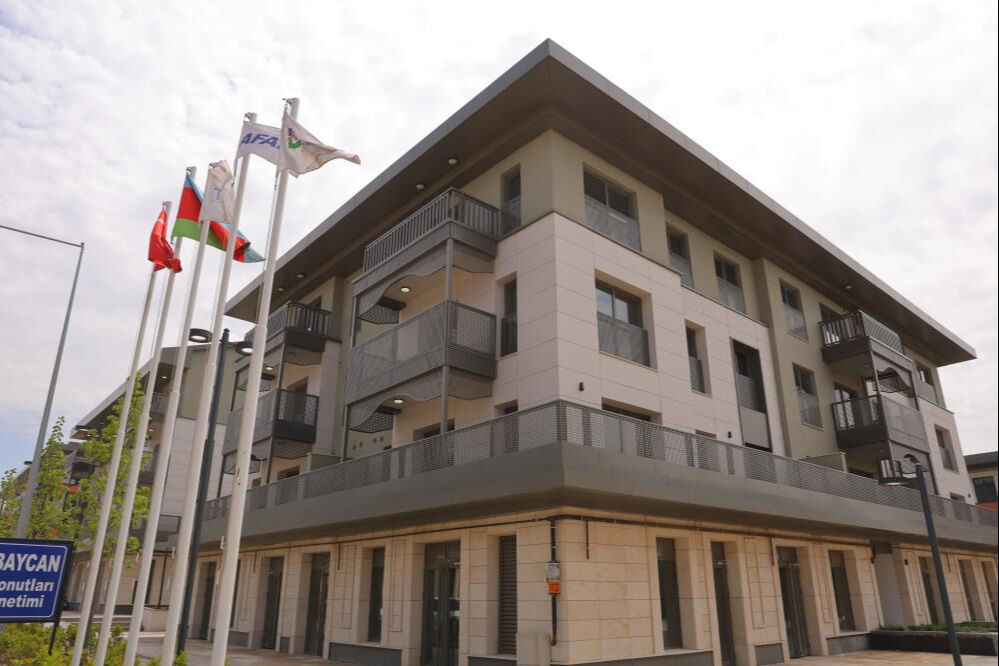 'Azerbaycan Mahallesi'nde sona gelindi! Herkes merak ediyordu, son hali ortaya çıktı 'Azerbaycan Mahallesi'nde sona gelindi! 1.323 konut yapıldı - 1. Resim