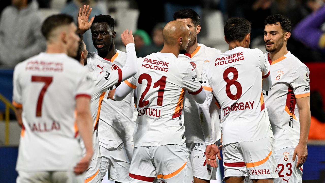 "Bu atlı geçide gider" | Spor yazarları Galatasaray için ne dedi? "Bu atlı geçide gider" | Spor yazarları Galatasaray için ne dedi?