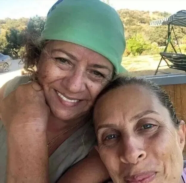 Deniz Türkali'nin son hali herkesi şaşırttı! Ünlü şarkıcının annesi olduğu ortaya çıktı Deniz Türkali'nin son hali herkesi şaşırttı! Ünlü şarkıcının annesi olduğu ortaya çıktı - 2. Resim