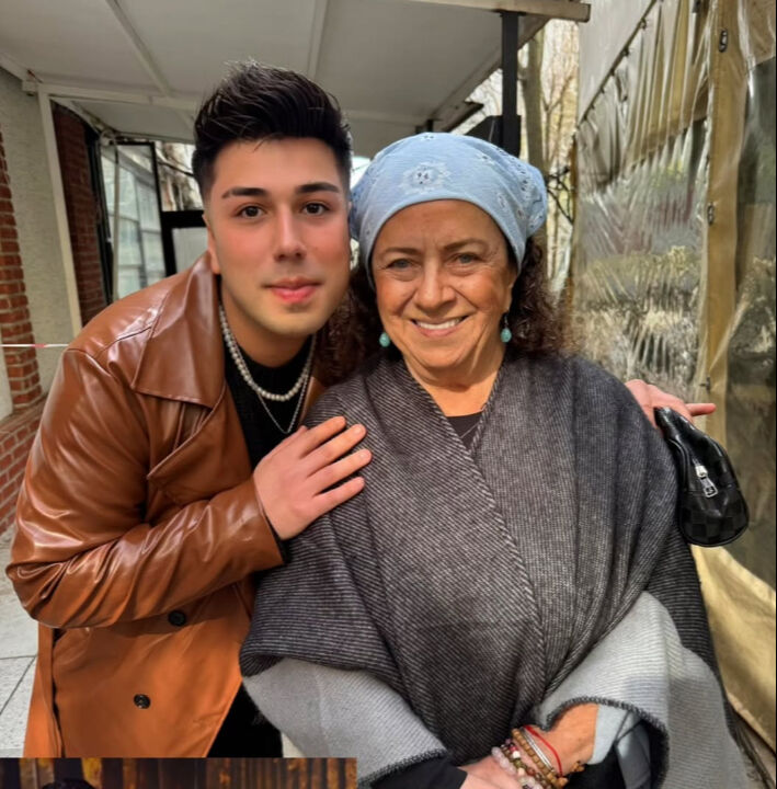 Deniz Türkali'nin son hali herkesi şaşırttı! Ünlü şarkıcının annesi olduğu ortaya çıktı Deniz Türkali'nin son hali herkesi şaşırttı! Ünlü şarkıcının annesi olduğu ortaya çıktı - 3. Resim