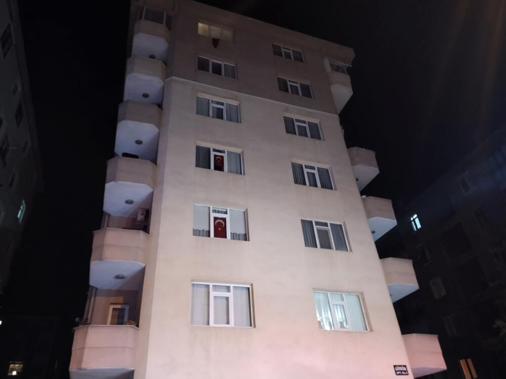 Kadıköy'de sıcak saatler! İnsanlar tahliye edildi, çok sayıda ekip olay yerinde Kadıköy'de sıcak saatler! İnsanlar tahliye edildi, çok sayıda ekip olay yerinde - 5. Resim