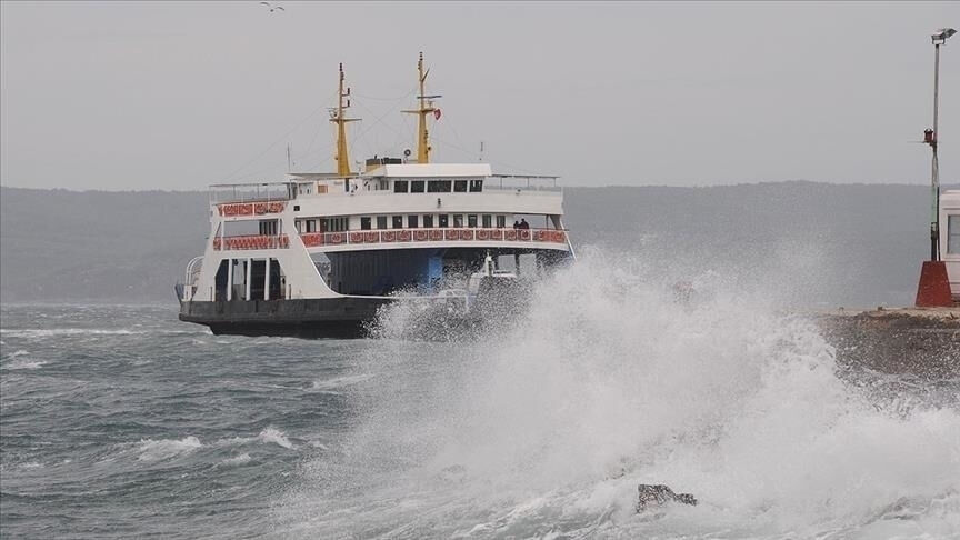 Marmara'da seferler iptal! Deniz ulaşımı fırtınayla durdu Marmara'da seferler iptal! Deniz ulaşımı fırtınayla durdu - 1. Resim