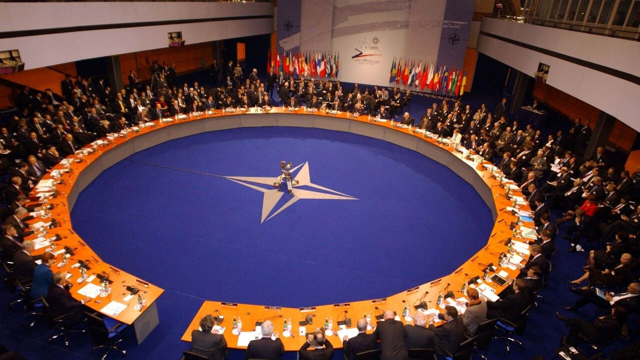 NATO ülkeleri Antalya'da masaya oturdu! Kritik zirve başladı - 1. Resim