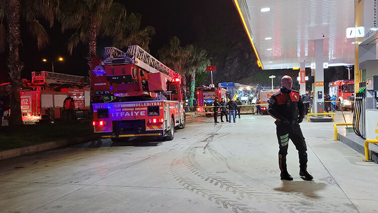 Samsun akaryakıt istasyonunda heyelan! Can kaybı oldu mu? - 2. Resim