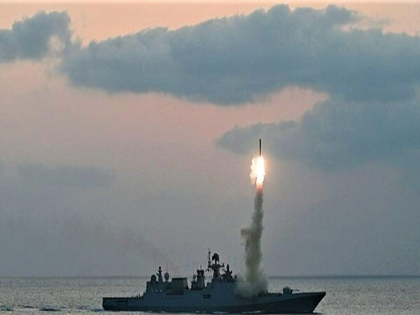 Savaş çanları çalıyor: Pakistan, Hindistan saldırısının "çok yakın" olduğunu duyurdu Savaş çanları çalıyor: Pakistan, Hindistan saldırısının "çok yakın" olduğunu duyurdu - 2. Resim