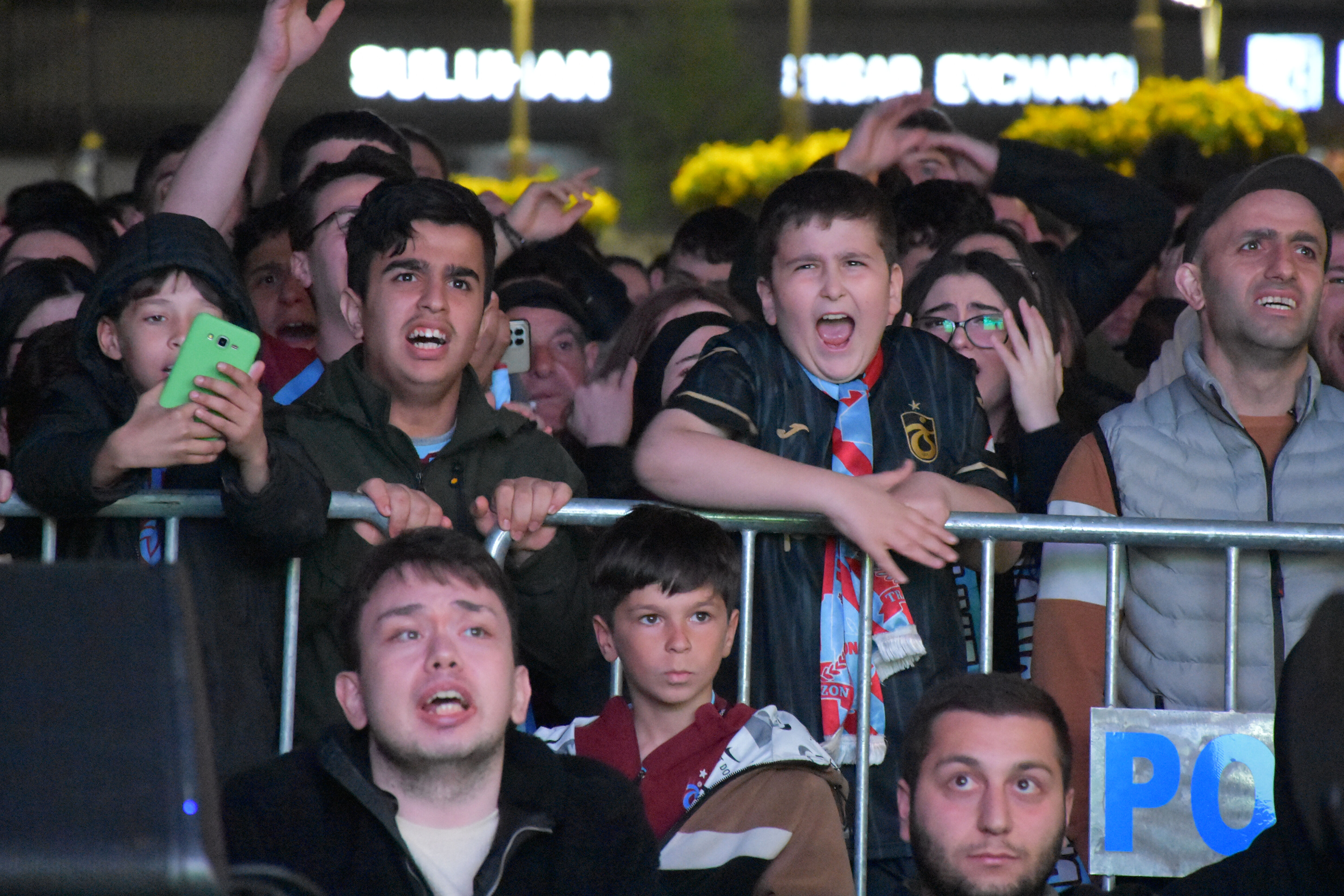 Trabzon'da hüzünlü final! Kolbastıyla başladılar, son düdükle yıkıldılar! - 2. Resim