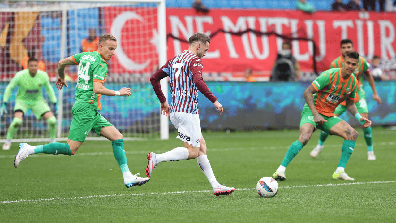 Trabzonspor, Alanya'yı devre arası aldığı isimlerle dağıttı: Ukrayna fırtınası - 1. Resim