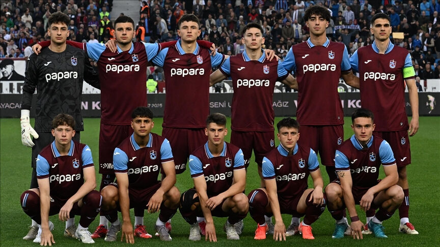 Trabzonspor Barcelona U19 maçı hangi kanalda? UEFA Gençlik ligi final maçı canlı yayın bilgileri, ilk 11'ler netleşti Trabzonspor Barcelona U19 maçı hangi kanalda? UEFA Gençlik ligi final maçı canlı yayın bilgileri, muhtemel ilk 11'ler netleşti - 1. Resim