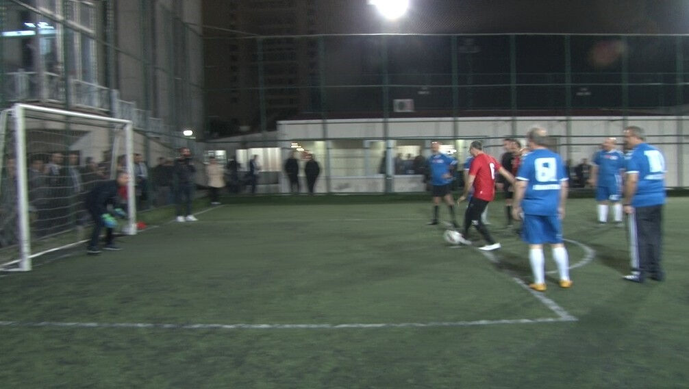 Bakan Işıkhan yeşil sahalara indi! Takımı farkla kazandı Bakan Işıkhan yeşil sahalara indi! Takımı farkla kazandı - 2. Resim