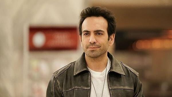 Buğra Gülsoy diziden ayrılıyor mu? Bahar dizisi Evren karakterinin akıbeti sorgulanıyor Buğra Gülsoy diziden ayrılıyor mu? Bahar dizisi Evren karakterinin akıbeti sorgulanıyor - 1. Resim