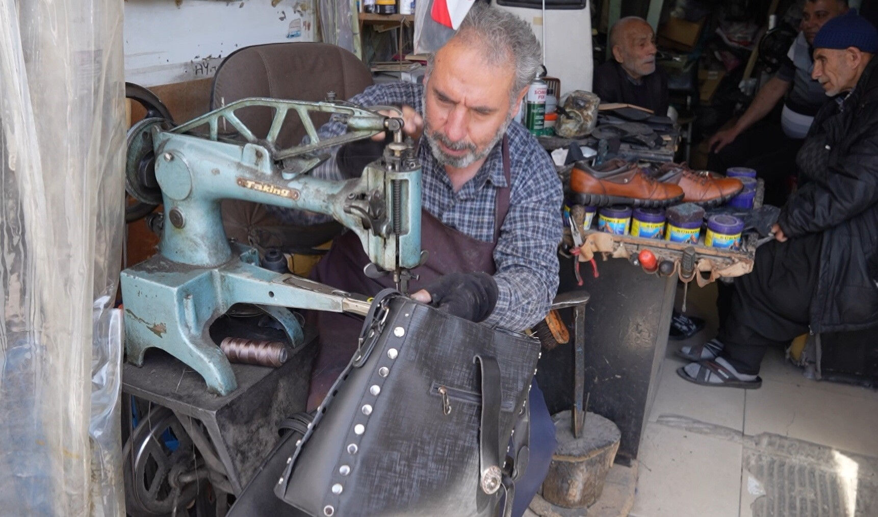 Çalışacak eleman bulamıyorlar! Bir dönemin gözde mesleği yok oluyor - 1. Resim