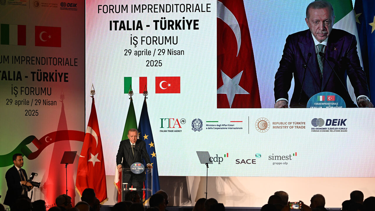 Erdoğan, İtalyan firmalarına çağrı yapıp duyurdu: Artık hedefimiz 40 milyar dolar Erdoğan, İtalyan firmalarına çağrı yapıp duyurdu: Artık hedefimiz 40 milyar dolar - 1. Resim