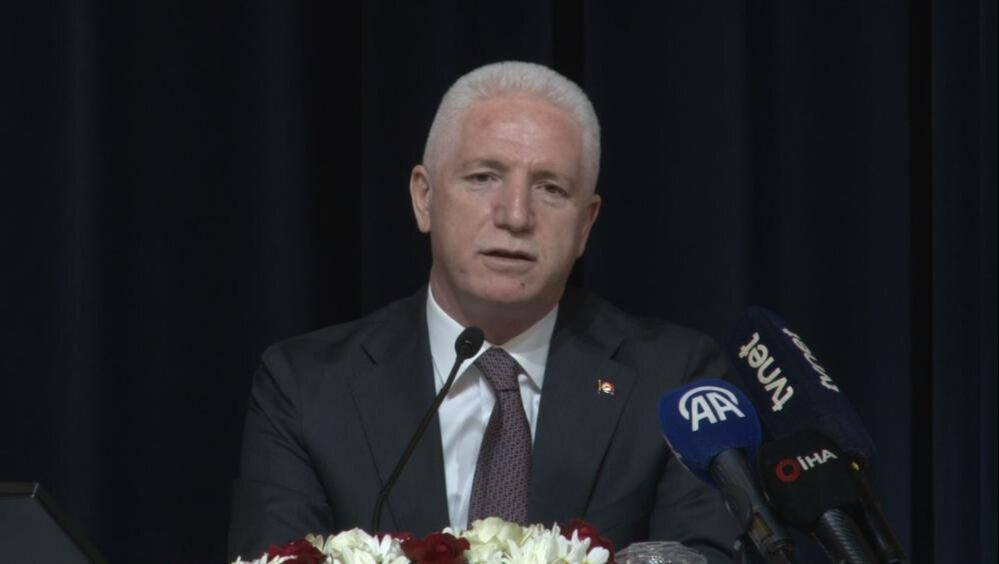 İstanbul Valisi Davut Gül'den 6,2'lik deprem açıklaması: 23 Nisan'da önemli bir sınavdan geçtik İstanbul Valisi Davut Gül'den 6,2'lik deprem açıklaması 23 Nisan'da önemli bir sınavdan geçtik - 1. Resim