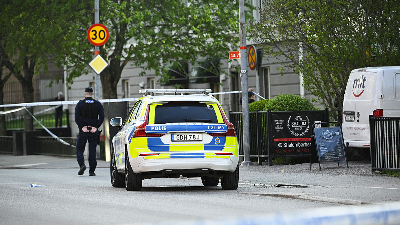 İsveç'in Uppsala kentinde silahlı saldırı! Çok sayıda ölü var İsveç'in Uppsala kentinde silahlı saldırı! Çok sayıda ölü var - 1. Resim